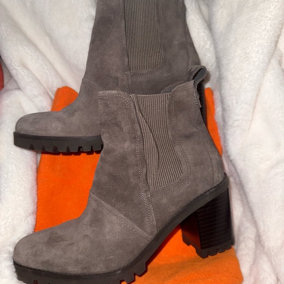 UGG Charcoal Suede Chunky Heeled Boots - Picture 2 of 10
